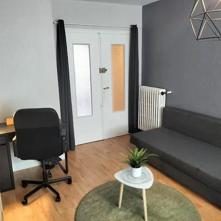 홈스테이 Spacieuse-tv-metro Clemenceau-dans En Colocation *